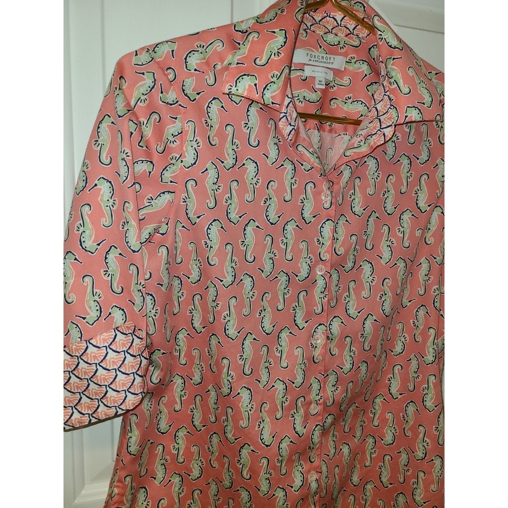 Foxcroft Appleseeds Women Sz 6P Seahorse Print Wrinkle Free Cotton Shirt Coastal